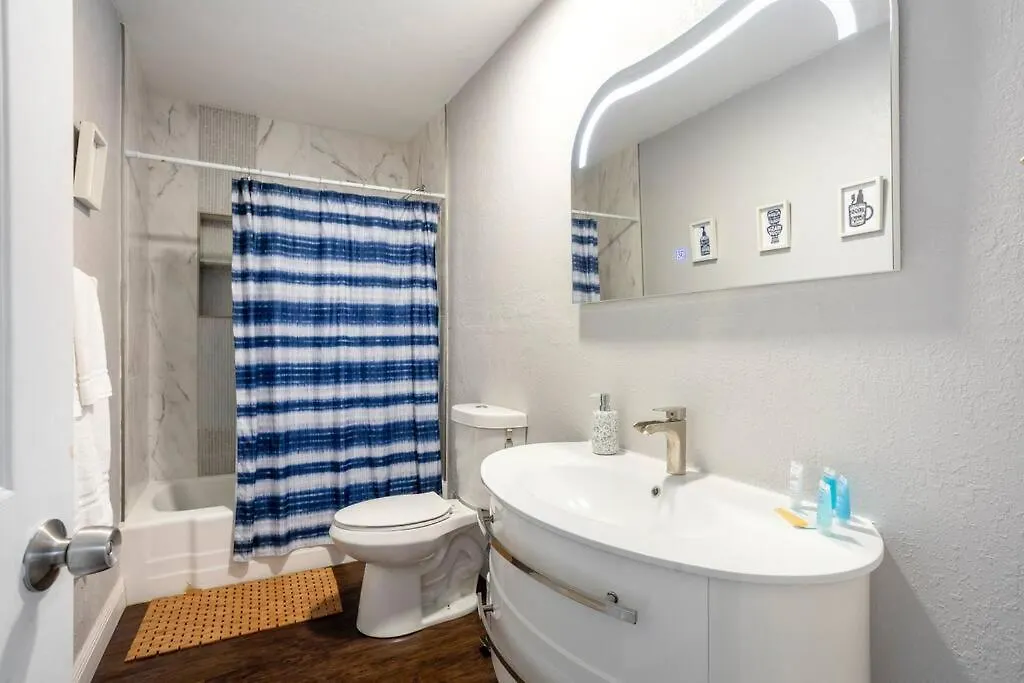 Entirehouse W/Bush Garden View_Private Heated Pool Villa Tampa United States